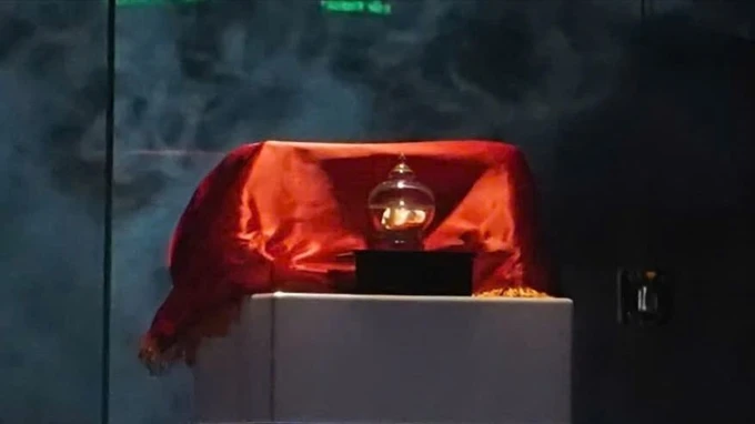The heart sarira of Bodhisattva Thich Quang Duc is dislayed at Vietnam Quoc Tu Pagoda in Ho Chi Minh City for public veneration on May 6–10. (Photo: SGGP) z6571316062787-46cba43b964b7fe89291f339f1c52f9b-9623-4632.jpg