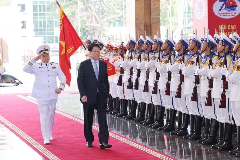 State President Luong Cuong (R) attends the ceremony to mark the 70th founding anniversary of the Vietnam People's Navy in Hai Phong on May 7. (Photo: VNA) luong-cuong1.jpg