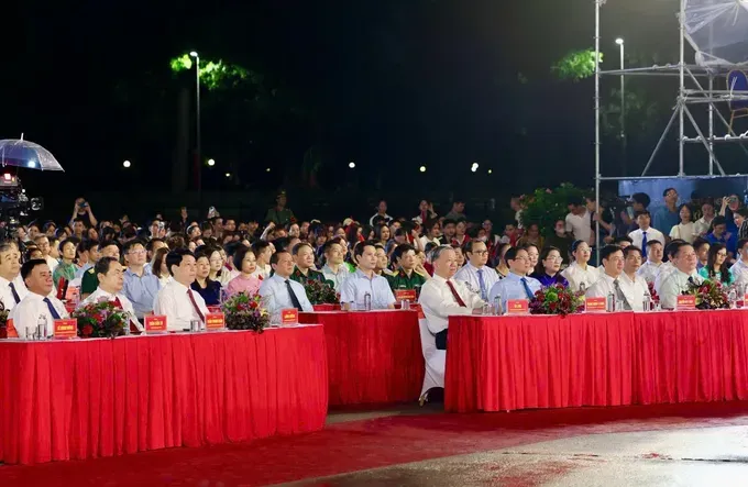 Party General Secretary To Lam, State President Luong Cuong, Prime Minister Pham Minh Chinh, National Assembly Chairman Tran Thanh Man, and Permanent Member of the Party Central Committee's Secretariat Tran Cam Tu attend the event. (Photo: SGGP) dai-bieu-2048-158.jpg