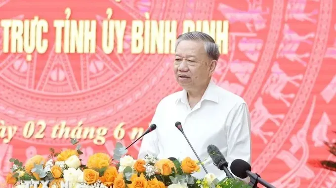 Party General Secretary To Lam speaks at the meeting (Photo: VNA) tbt-7925-4019.jpg