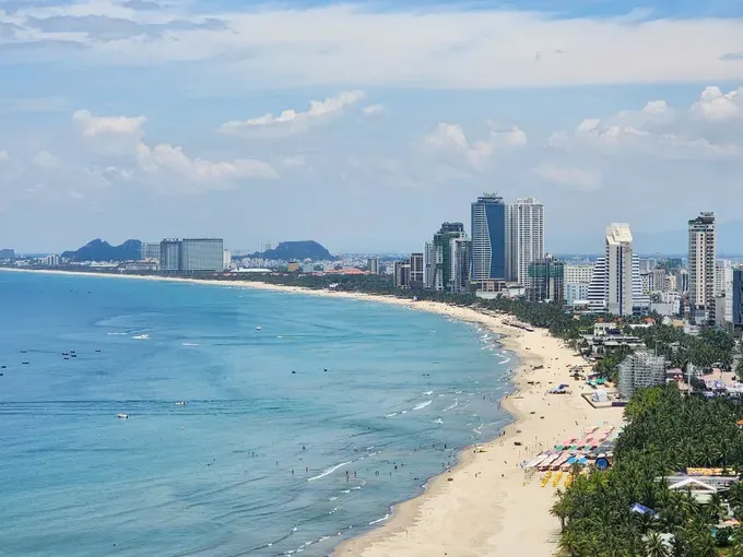Domestic tourism begins to enter peak season in summer 2025. (Photo: SGGP) 46abe2e94ddaf984a0cb-6961-9920.jpg
