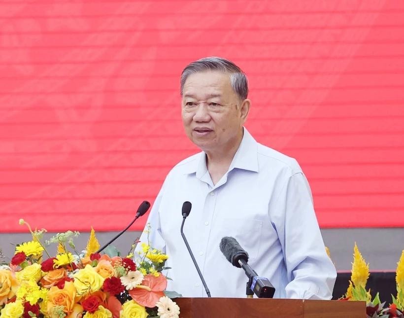 Party General Secretary To Lam addresses the working session. (Photo: VNA) vna-potal-tong-bi-thu-to-lam-lam-viec-voi-cac-tinh-lam-dong-binh-thuan-va-dak-nong-8081233.jpg