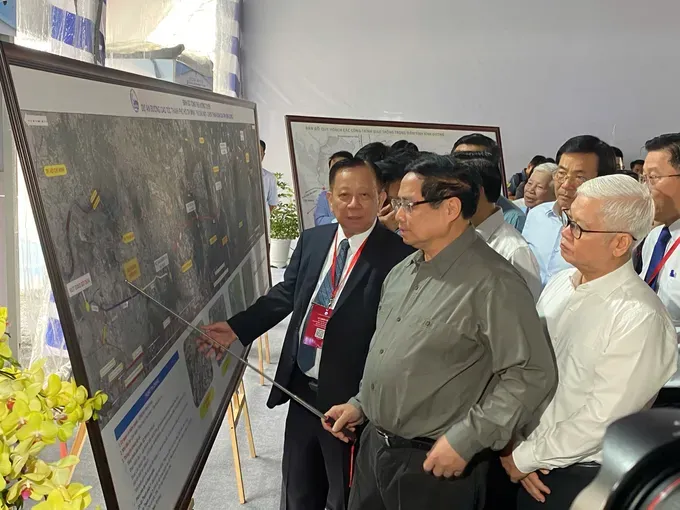 Prime Minister Pham Minh Chinh attends the groundbreaking ceremony for Ho Chi Minh City – Thu Dau Mot – Chon Thanh expressway project on February 1. The expressway project connecting HCMC and the Southern provinces of Binh Duong and Binh Phuoc is in harmony with the detailed master plan on Ho Chi Minh Highway and the high speed road network of Vietnam. (Photo: SGGP) z6278171126495-24f55338a8249eb2590df92da5503f14-9342-5209.jpg