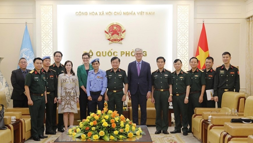 Participants in the meeting (Photo: qdnd.vn) anh chup chung.jpg