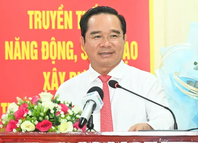 Chairman of the Ho Chi Minh City People’s Committee, Nguyen Van Duoc speaks at the meeting. (Photo: SGGP) z6744413271259-9ed7d955f08843788d2d09546ebdb3fa-4362-7743.jpg