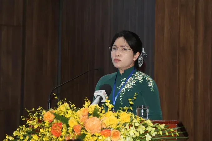 Chairwoman of the Di An Ward People’s Committee, Tran Thi Thanh Thuy, speaks at the event. (Photo: SGGP) z6759595056280-74c3b76d9a52943c303410623ae0ef75-8893-7690.jpg