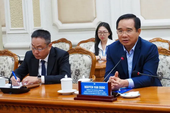 Chairman of the Ho Chi Minh City People’s Committee, Nguyen Van Duoc, speaks at the event. (Photo: SGGP) z6764557916354-f505189f0030a9e90163dba3518069e7-2832-4199.jpg