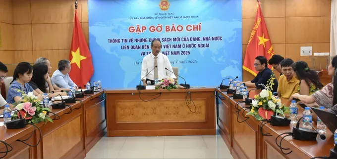 At the press conference (Photo: SGGP) 1000005903-645-4539.jpg