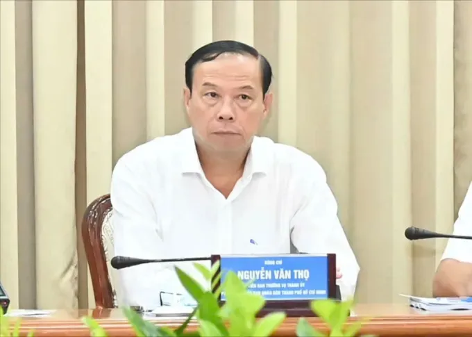Standing Vice Chairman of the Ho Chi Minh City People’s Committee, Nguyen Van Tho z6770351026992-97e3f7563cd07c265dbef03d616d3504-7954-7963.jpg