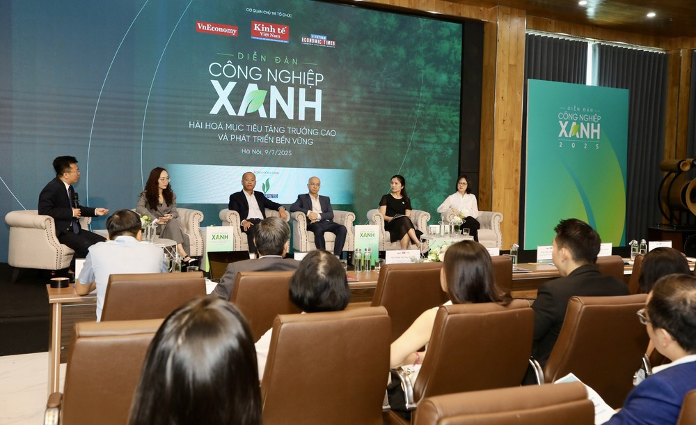 At the Green Industry Forum 2025 (Photo: baochinhphu) z67862471751053a394ce90c5328f1939f4373f7abc35d-1752061299834533734176.jpg