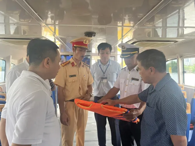 An inspection team conducts a thorough review of the preparedness and availability of life jacket equipment on board vessels. (Photo: SGGP) 22a-3551-468.jpg