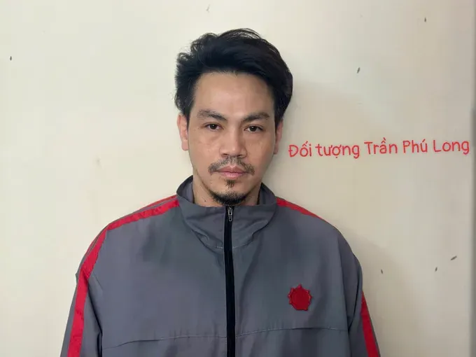Tran Phu Long z6832978828845-b949c24cda8df892d4be2be29250c5e3-9206-485.jpg
