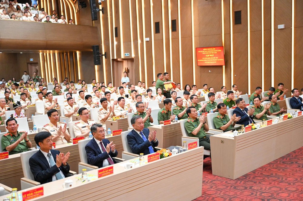 Party General Secretary To Lam and delegates attend the meeting. (Photo: SGGP) 10.jpg