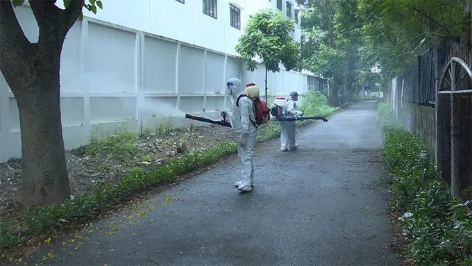 Households and communities are urged to maintain proper environmental sanitation. 2638594013109684243-1-5866-5044.jpg