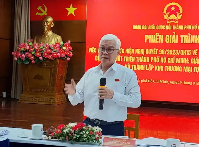 Head of the Ho Chi Minh City Delegation of National Assembly Deputies, Nguyen Van Loi speaks at the event. (Photo: SGGP) 38bce64196a61ef847b7-3202-7718.jpg