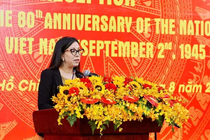 Ms. Ariadne Feo Labrada, Consul General of Cuba in Ho Chi Minh City speaks at the ceremony. (Photo: SGGP) 7-3364-7538.jpg