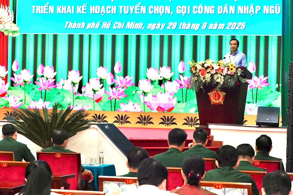At the conference (Photo: SGGP) 29-08-2025-tphcm-hoan-thanh-xet-duyet-nghia-vu-quan-su-truoc-ngay-318-CD904EA7-details.jpg