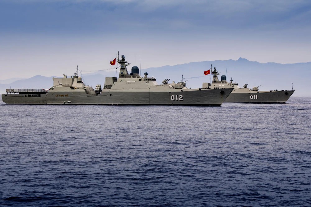naval12.jpg