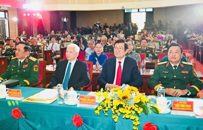 Former State Presidents Nguyen Minh Triet (2nd, L) and Truong Tan Sang (2nd, R) attend the ceremony. (Photo: SGGP) 22.jpg