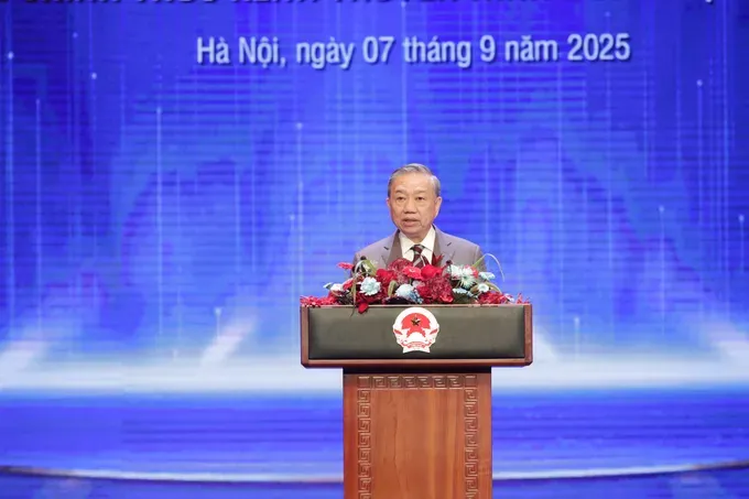 Party General Secretary To Lam delivers his speech at the ceremony. (Photo: SGGP) d8bcf56d70b9fbe7a2a8-11454179032138512954846-9489-8173.jpg