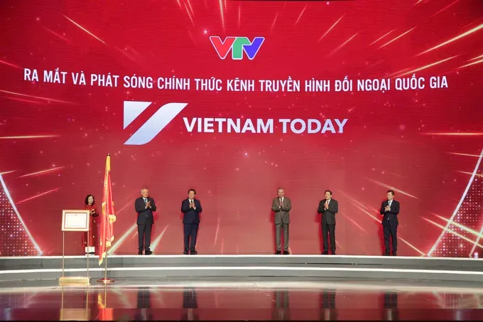 General Secretary To Lam and delegates officiate the launch ceremony of the national external affairs television channel, Vietnam Today. (Photo: SGGP) edca398fa45b2f05764a-41223366924515557751060-965-5352.jpg