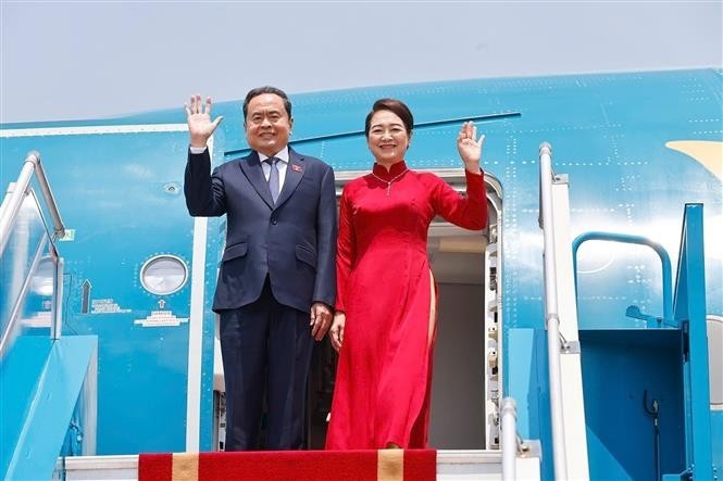 National Assembly Chairman Tran Thanh Man and his spouse Nguyen Thi Thanh Nga leave Hanoi at noon on September 16 for the 46th General Assembly of the ASEAN Inter-Parliamentary Assembly (AIPA-46) in Malaysia and an official visit to the country. (Photo: VNA) na.jpg