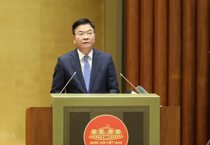 Deputy Prime Minister Le Thanh Long speaks at a national conference held in Hanoi on September 16. (Photo: SGGP) anh-hn-quan-triet-4-nq-19-4878-132.jpg
