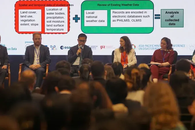 Delegates discuss solutions to boost investment in Vietnam’s market. (Photo: SGGP) z7100727865138-6f778bbdb9290d870b5e0fa84d371c1a-8320-753.jpg
