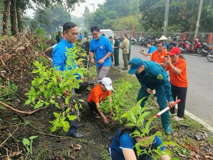 Phu An Ward takes meaningful action to celebrate the 1st Congress of the Ho Chi Minh City Party Committee 4.jpg