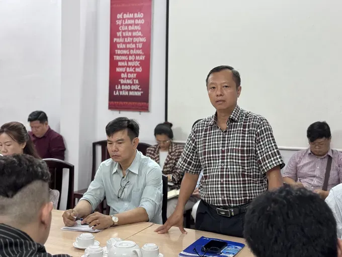 Head of the Investment Department at VNPT, Tran Anh Vy, speaks at the meeting. (Photo: SGGP) img-0662-7519-6806.jpg