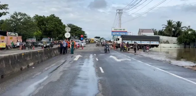 Traffic has been restored on National Highway 1A in Luong Son Commune. tx-5812-9192.jpg