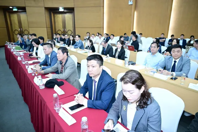 More than 100 enterprises engaged in labor export take part in the conference. (Photo: SGGP) dsc-3703-3105-5905.jpg