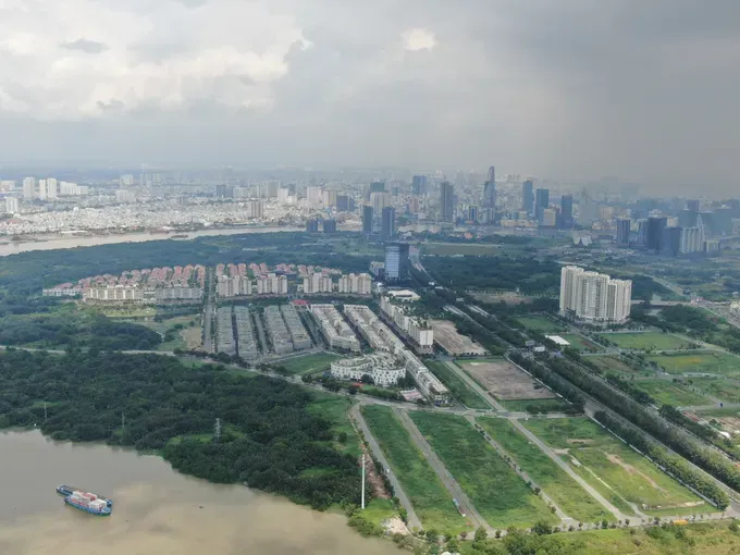 Land plots in the Thu Thiem New Urban Area, HCMC (Photo: SGGP) ma-dinh-danh-thua-dat-h1-6606-2417.jpg