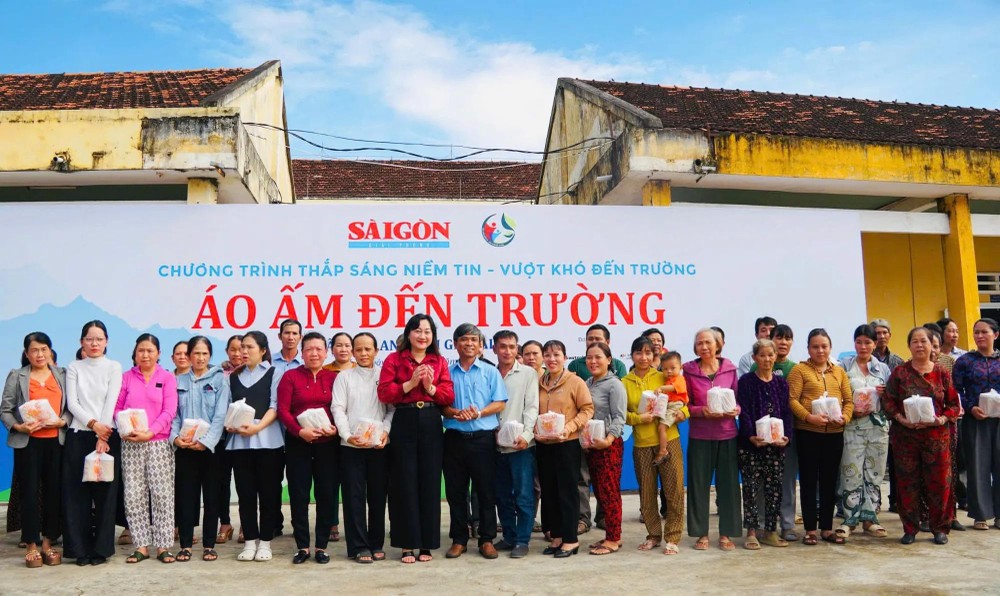 Áo ấm đến trường11.jpg