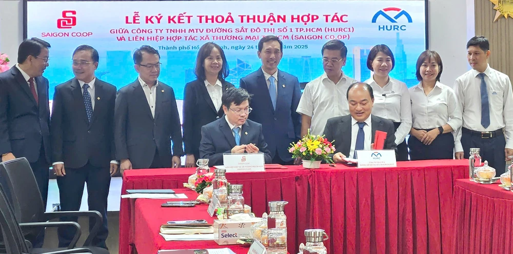 Lễ ký kết hợp tác giữa Saigon Co.op và HURC 1