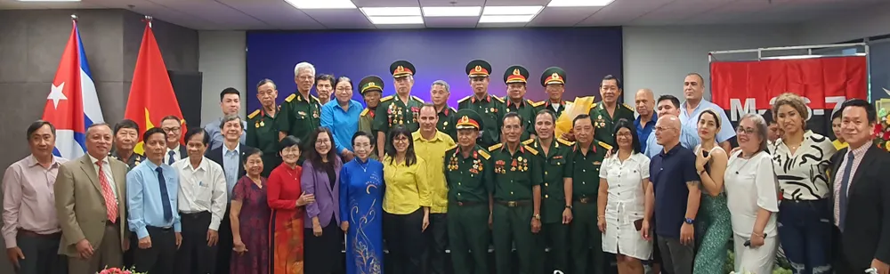 Các đại biểu tham dự lễ kỷ niệm