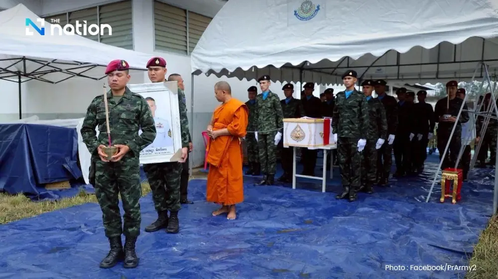 Đám tang một binh sĩ Thái Lan thiệt mạng trong giao tranh với Campuchia. Ảnh: THE NATION bINH SĨ.jpg