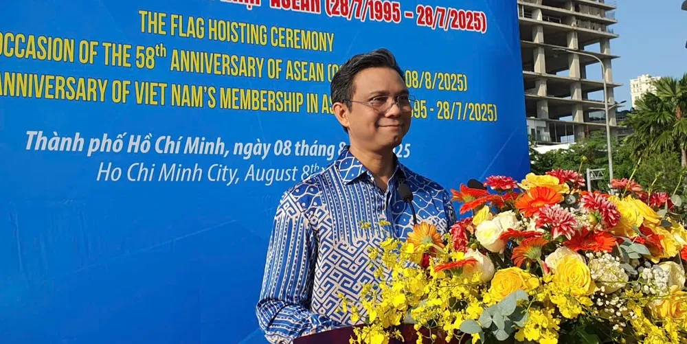 Tổng Lãnh sự Malaysia tại TPHCM Firdauz Othman phát biểu tại buổi lễ. Ảnh: THỤY VŨ IMG_20250808_091413.jpg