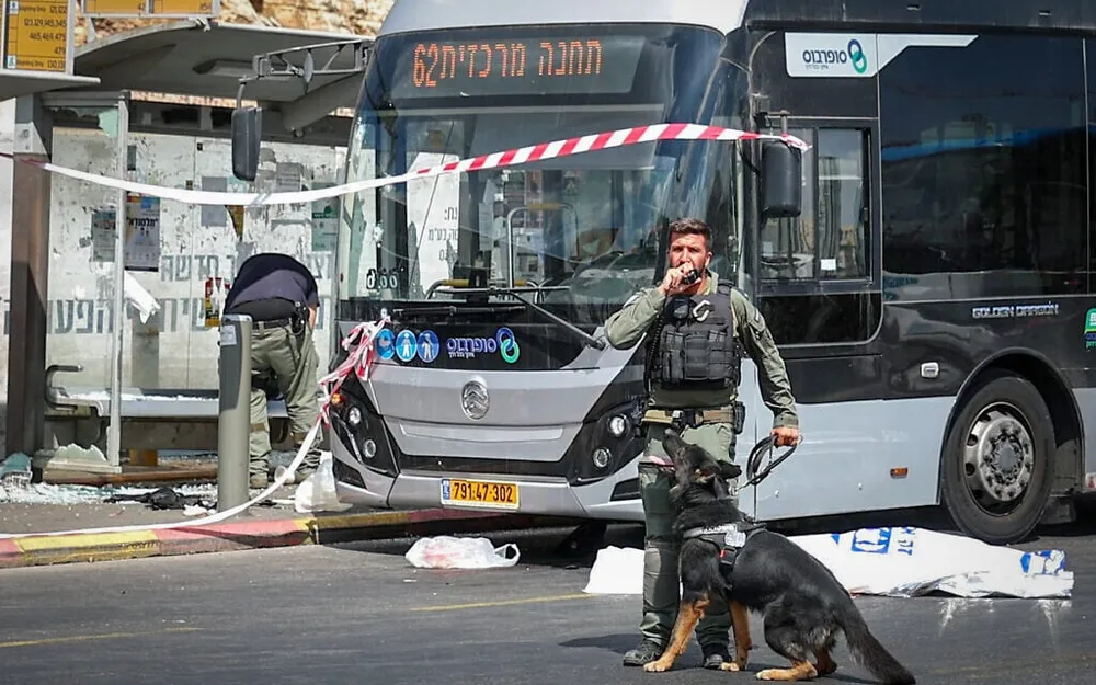 Nạn nhân vụ xả súng. Ảnh: TIMES OF ISRAEL hiện trường.jpg