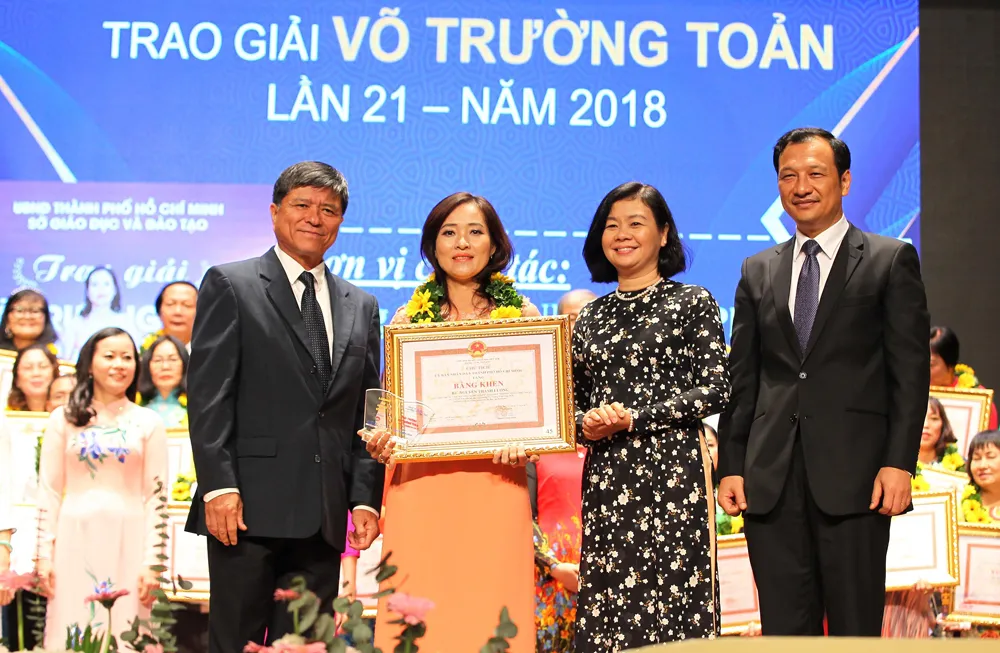 50 nhà giáo tiêu biểu của TPHCM được vinh danh Giải thưởng Võ Trường Toản ảnh 4