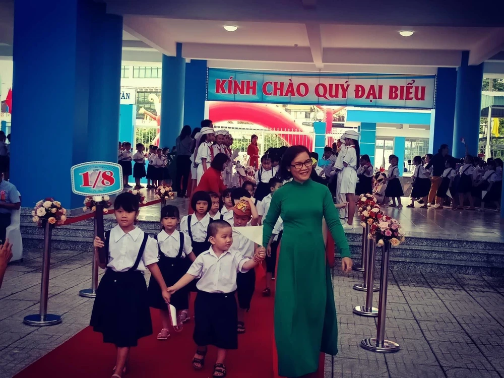 Khánh thành và khai giảng Trường Tiểu học Phan Huy Ích (quận Tân Bình) ảnh 1 Khánh thành và khai giảng Trường Tiểu học Phan Huy Ích (quận Tân Bình) ảnh 1