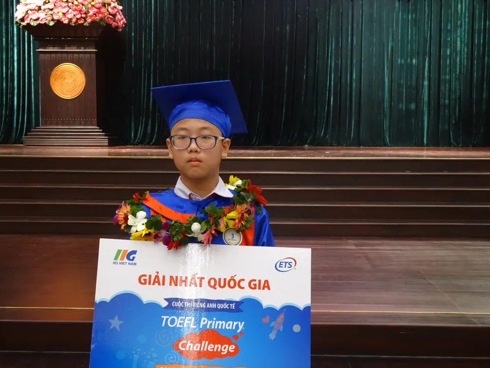 TPHCM vinh danh học sinh đạt giải thưởng cao tại các cuộc thi tiếng Anh và tin học quốc tế ảnh 2 TPHCM vinh danh học sinh đạt giải thưởng cao tại các cuộc thi tiếng Anh và tin học quốc tế ảnh 2