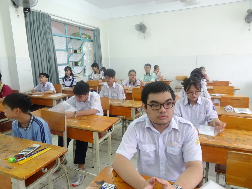 TPHCM: Có ngưng tuyển sinh lớp 10 chương trình tích hợp tại 4 trường THPT có ít học sinh đăng ký? ảnh 1 TPHCM: Có ngưng tuyển sinh lớp 10 chương trình tích hợp tại 4 trường THPT có ít học sinh đăng ký? ảnh 1