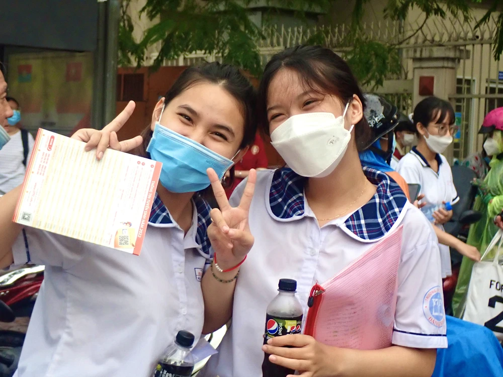 TPHCM: Thêm 5 trường hợp vi phạm quy chế thi tốt nghiệp, môn Ngoại ngữ vắng hơn 400 thí sinh ảnh 3 TPHCM: Thêm 5 trường hợp vi phạm quy chế thi tốt nghiệp, môn Ngoại ngữ vắng hơn 400 thí sinh ảnh 3