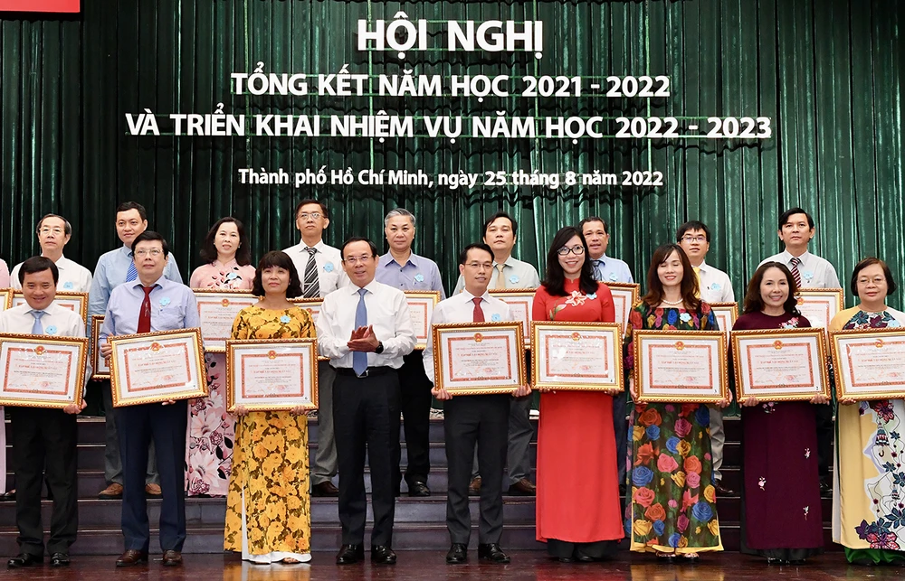Bí thư Thành ủy TPHCM Nguyễn Văn Nên: Một nền giáo dục thực chất mới tạo ra một xã hội phát triển thực chất ảnh 1 Bí thư Thành ủy TPHCM Nguyễn Văn Nên: Một nền giáo dục thực chất mới tạo ra một xã hội phát triển thực chất ảnh 1