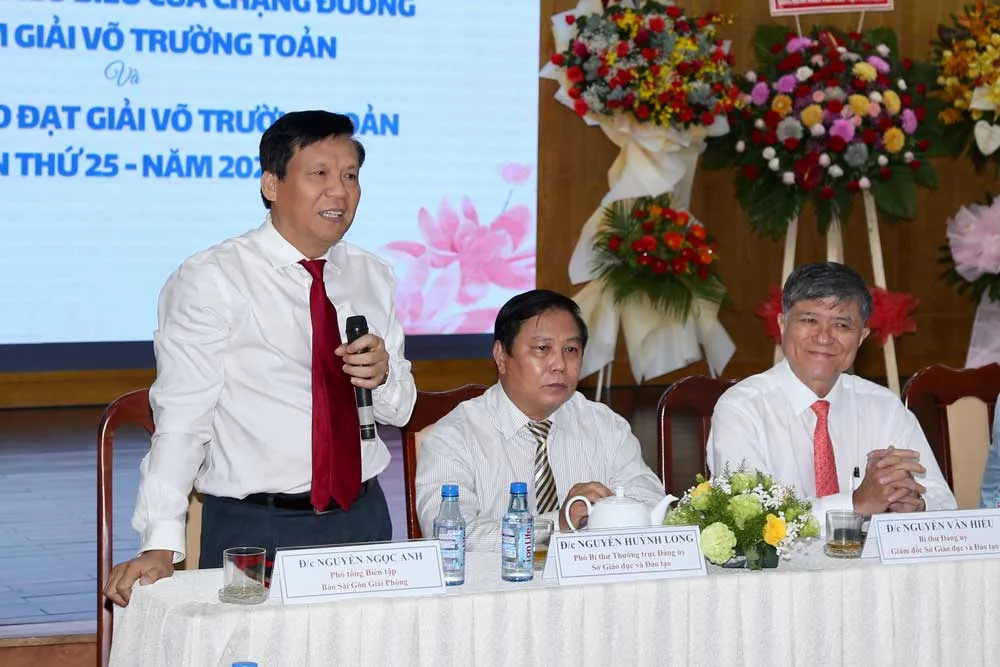 Xúc động buổi lễ giao lưu 75 giáo viên nhận Giải thưởng Võ Trường Toản ảnh 8