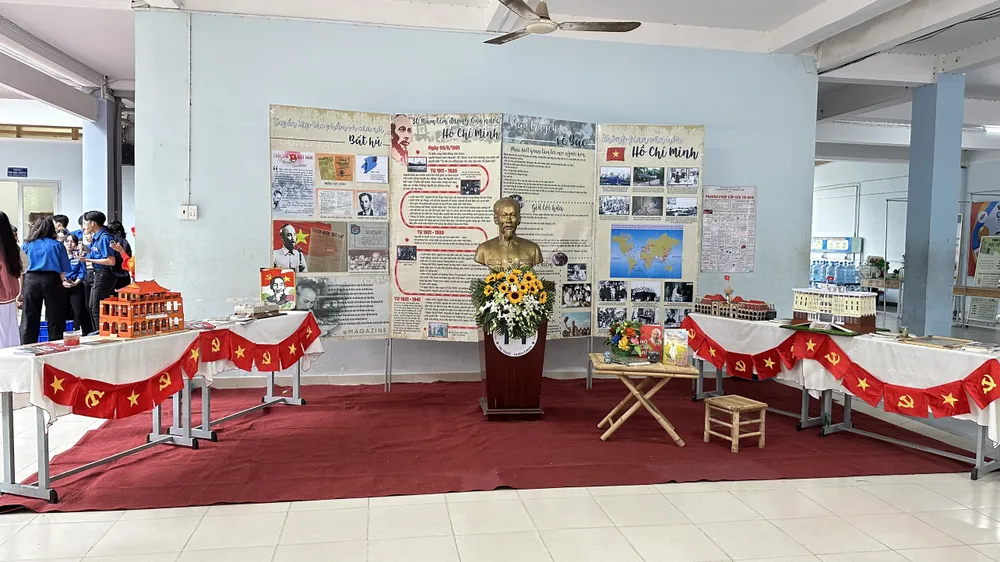 Khu trưng bày &quot;Không gian văn hóa Hồ Chí Minh&quot; tại Hội trại truyền thống