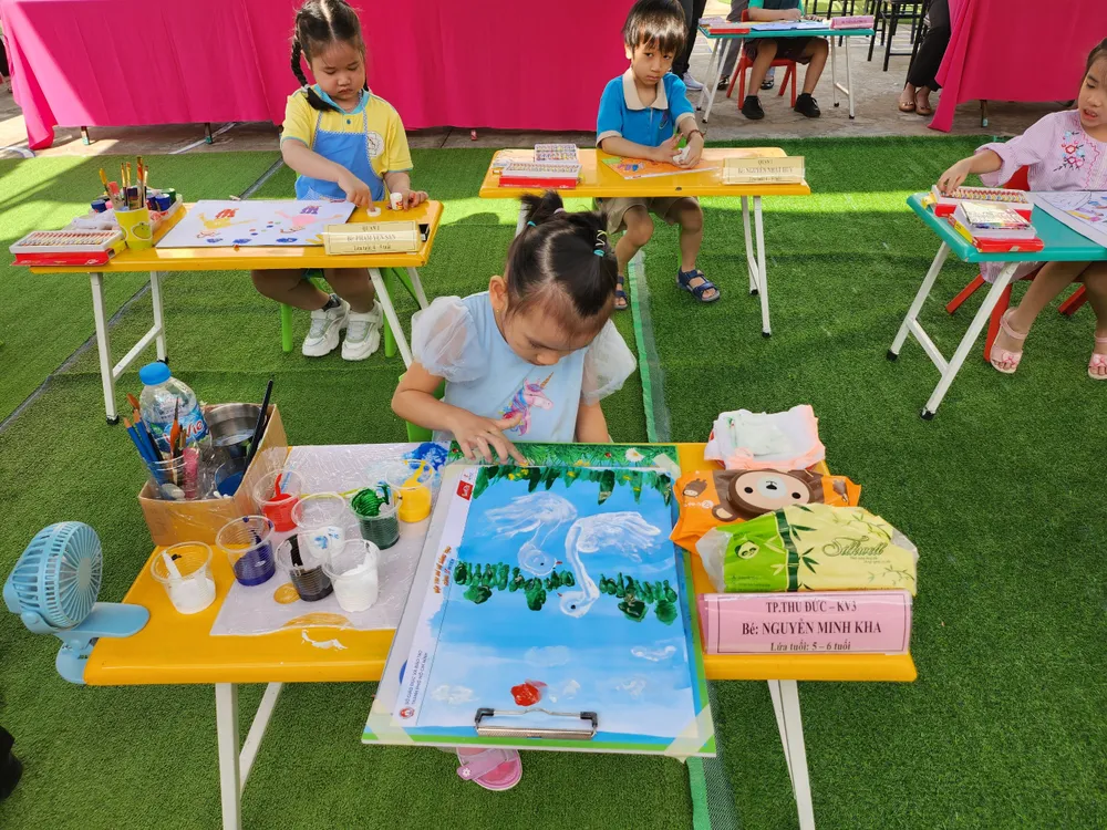 Thế giới thiên nhiên nhiều màu sắc qua tranh vẽ của học sinh Nguyễn Minh Kha (TP Thủ Đức) Thế giới thiên nhiên nhiều màu sắc qua tranh vẽ của học sinh Nguyễn Minh Kha (TP Thủ Đức)