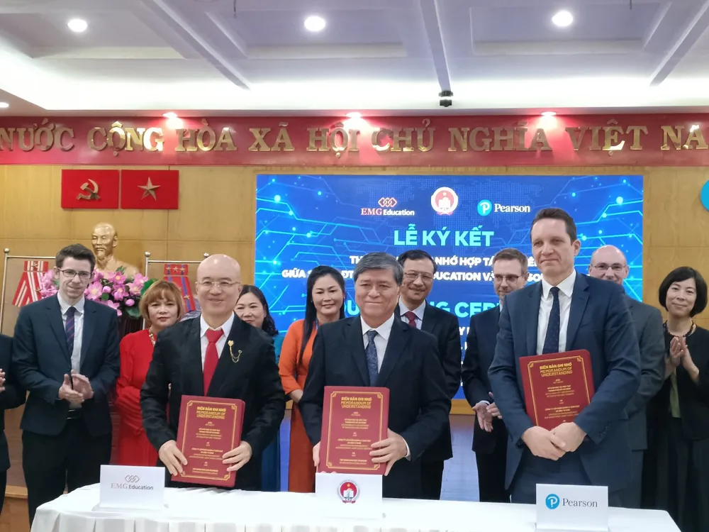 Thỏa thuận hợp tác giữa Sở GD-ĐT TPHCM và EMG Education và Pearson Education