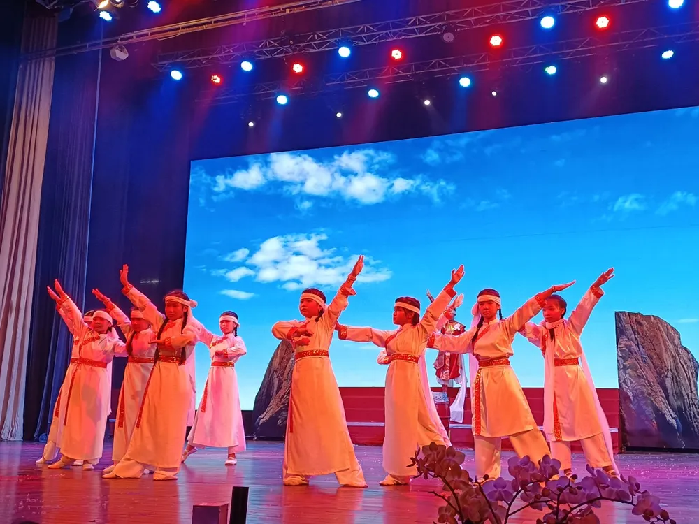 Các tiết mục được dàn dựng công phu từ âm nhạc, biên kịch đến lời thoại của các nhân vật